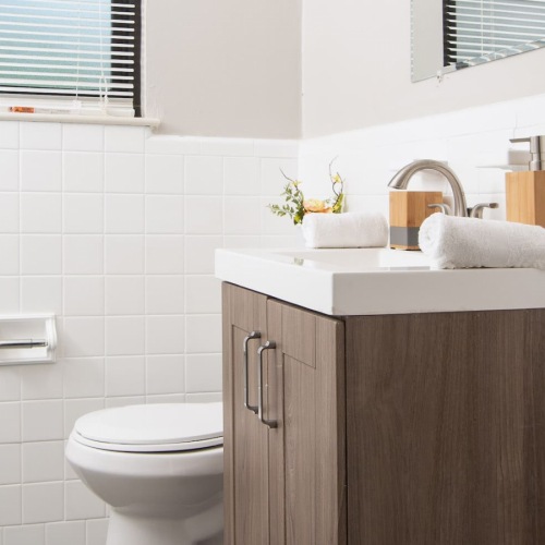 bathroom with modern finishes